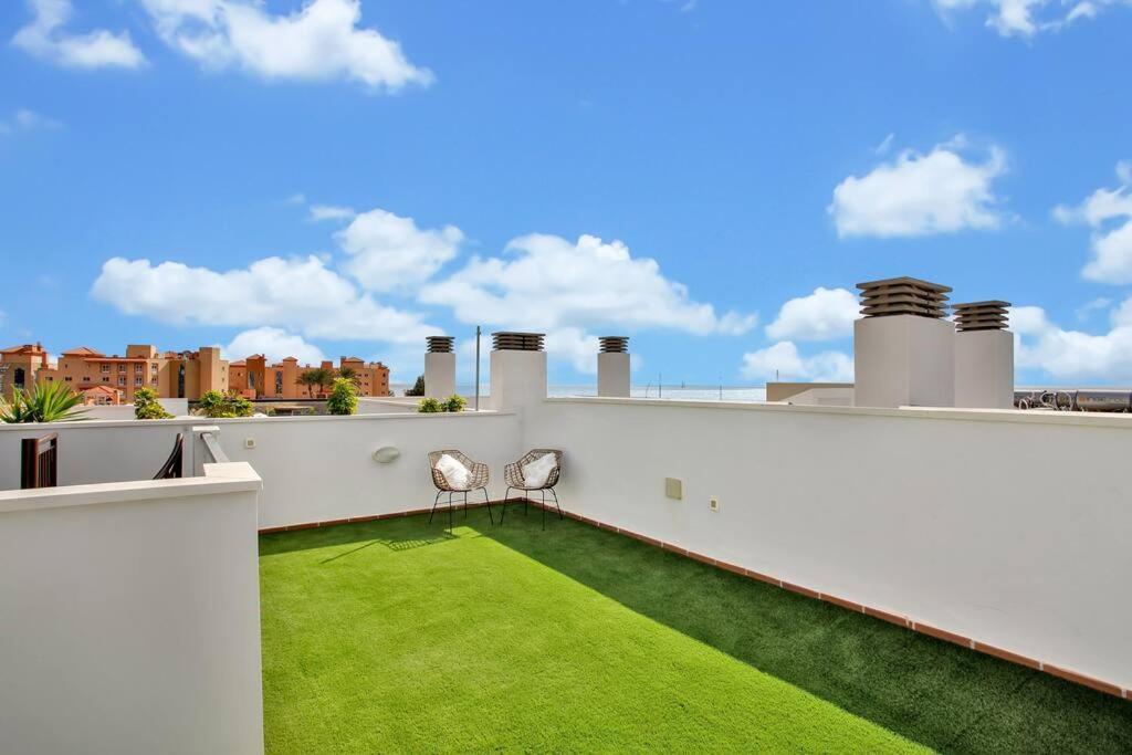 2 Terraces Apartment W/ Astonishing Views. Коста-де-Антіґуа Екстер'єр фото